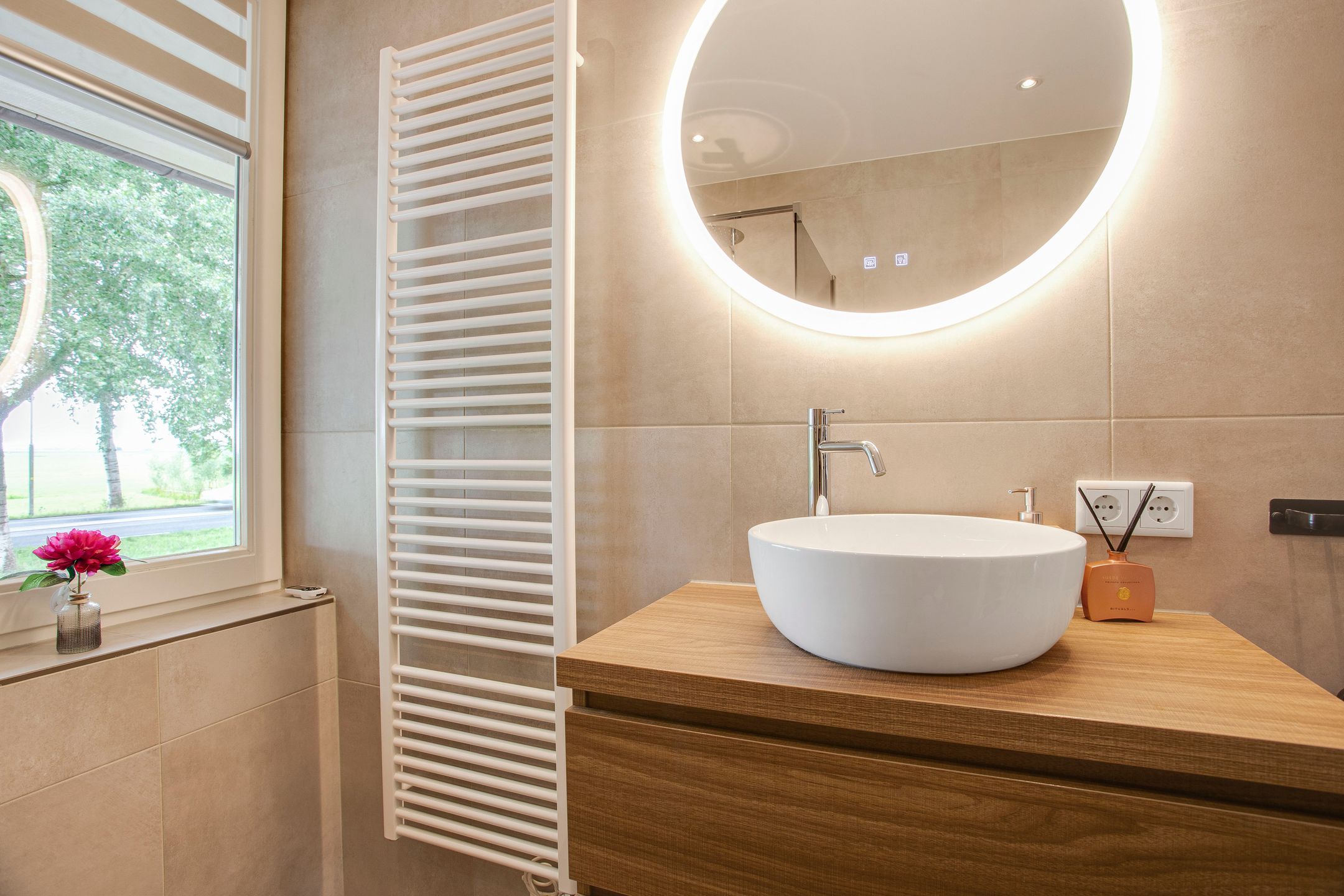 Photo 39 of Burgemeester Folkertslaan 43