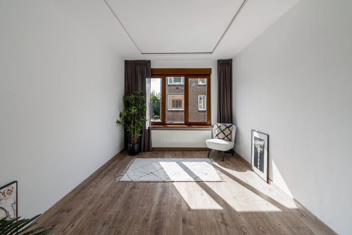 Foto 1 van Bussumsestraat 1