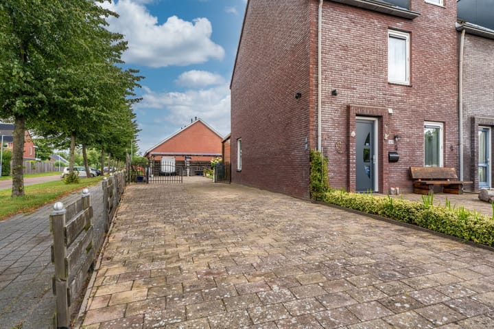 Foto 11 van Uitwierderweg 169