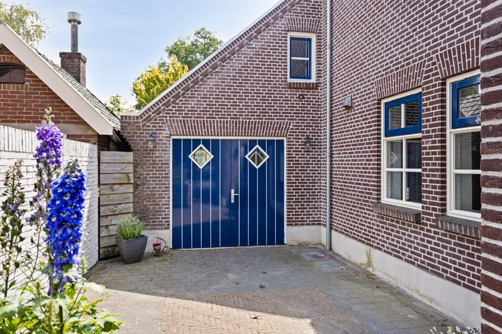 Photo 8 of Stationsdwarsweg 38