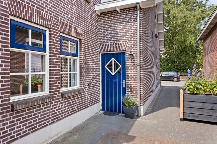 Photo 9 of Stationsdwarsweg 38