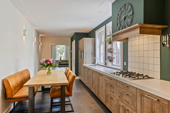 Photo 15 of Stationsdwarsweg 38