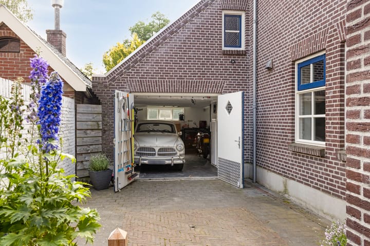 Photo 35 of Stationsdwarsweg 38