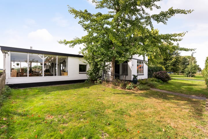 Foto 8 van Parallelweg 10