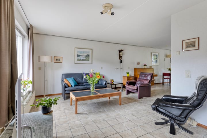 Foto 6 van Roesterd 13