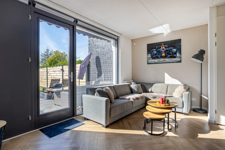 Foto 8 van Vuurvlinder 112