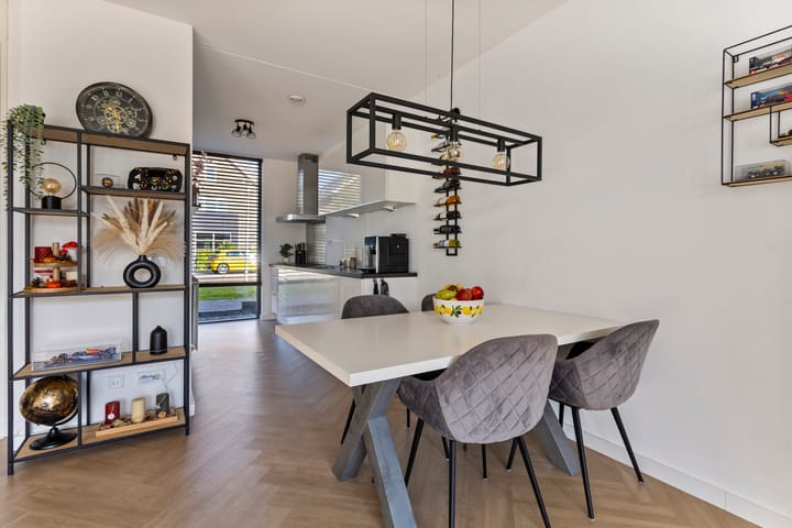 Foto 9 van Vuurvlinder 112