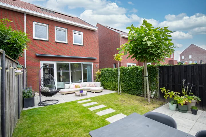 Foto 2 van Canneveltstraat 27