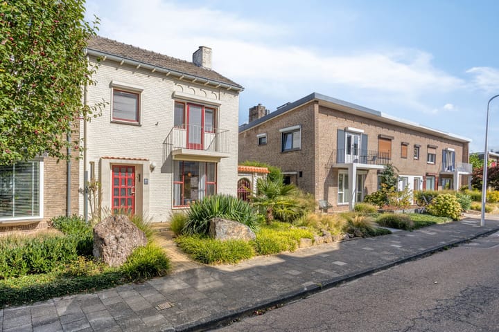 Foto 47 van Burgemeester Ceulenstraat 93