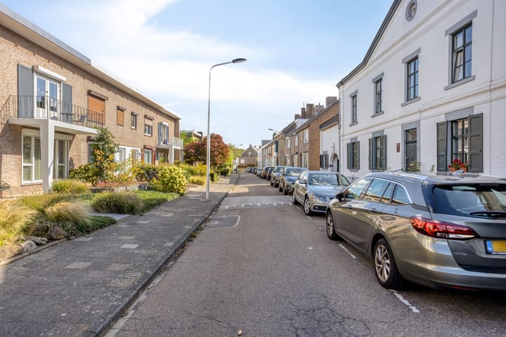 Foto 49 van Burgemeester Ceulenstraat 93