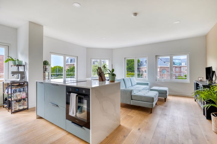 Photo 2 of Bronckhorststraat 50-3