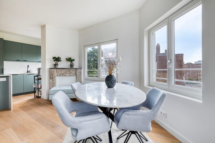 Photo 10 of Bronckhorststraat 50-3