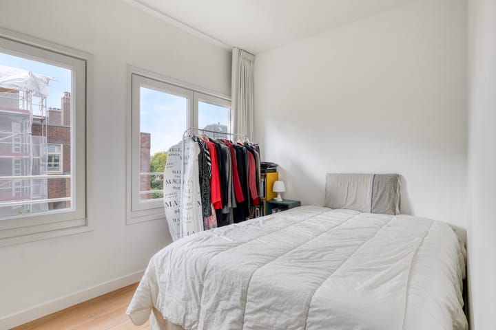 Photo 21 of Bronckhorststraat 50-3