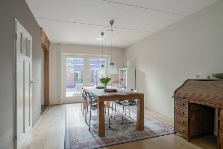 Foto 13 van Herman van Velzenstraat 8