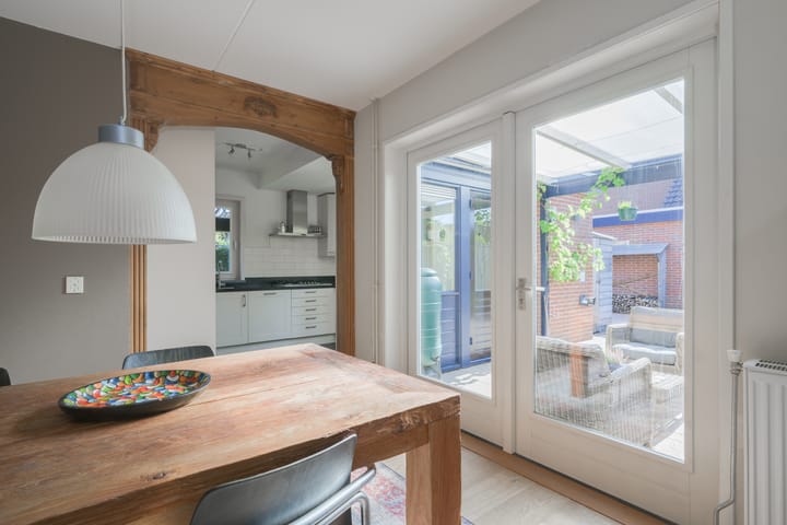 Foto 16 van Herman van Velzenstraat 8