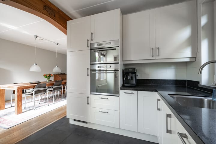 Foto 20 van Herman van Velzenstraat 8