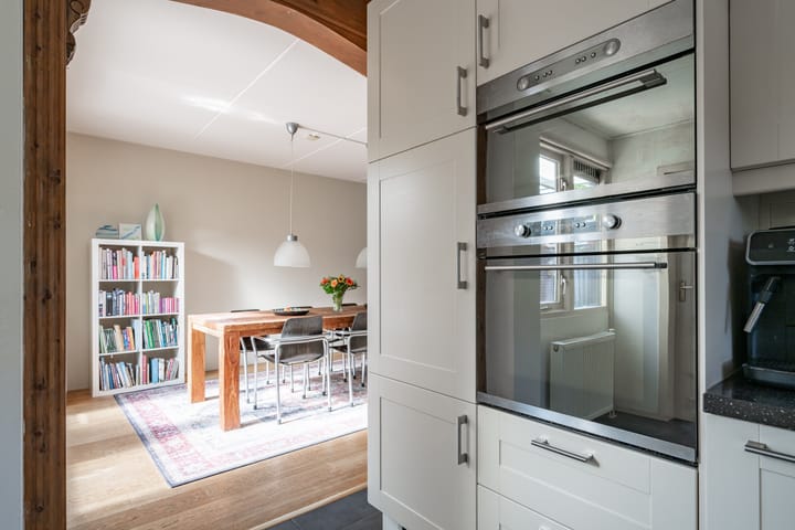 Foto 21 van Herman van Velzenstraat 8