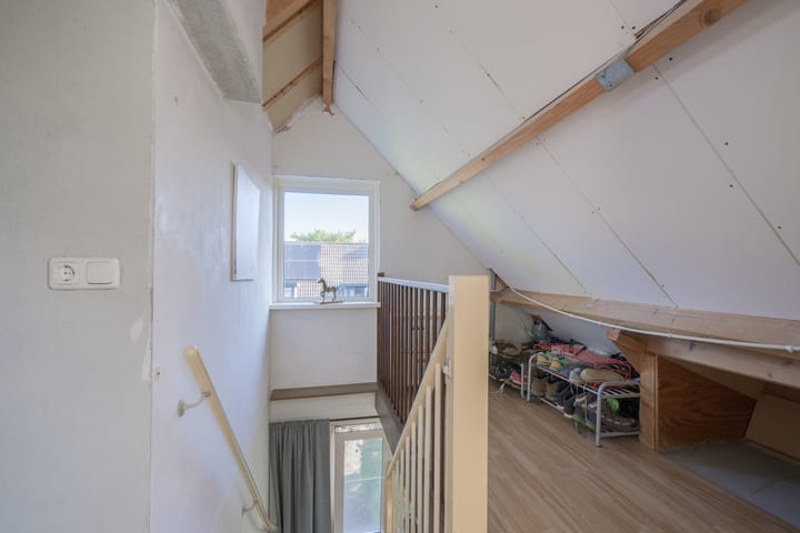 Foto 39 van Herman van Velzenstraat 8