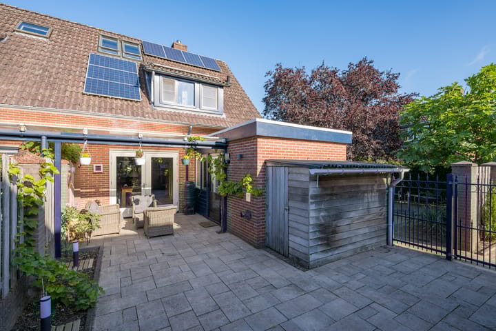 Foto 43 van Herman van Velzenstraat 8