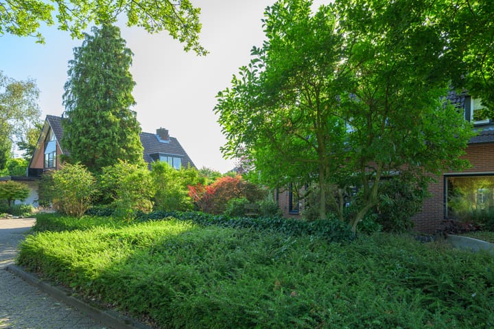 Foto 65 van Herman van Velzenstraat 8