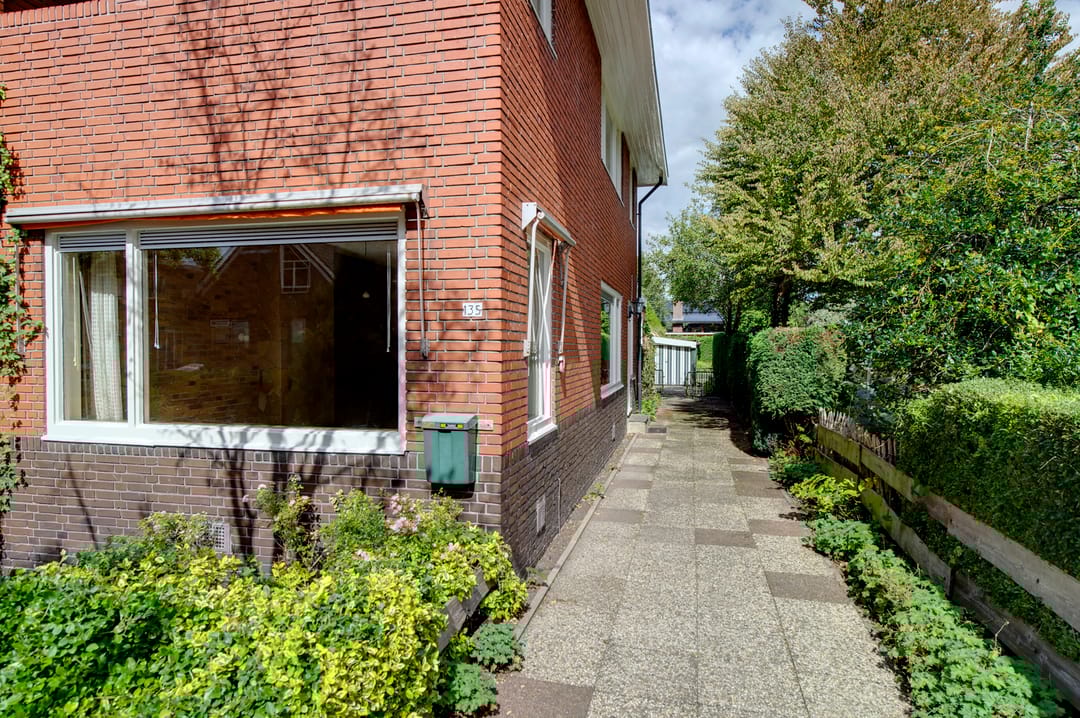 Foto 8 van Middenstraat 135