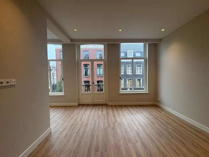 Photo 3 of Pieter Cornelisz. Hooftstraat 131-2