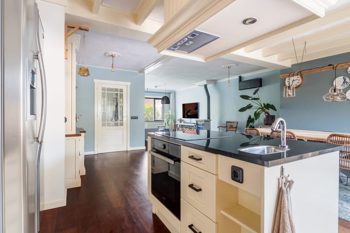 Foto 16 van Poaitrije 12