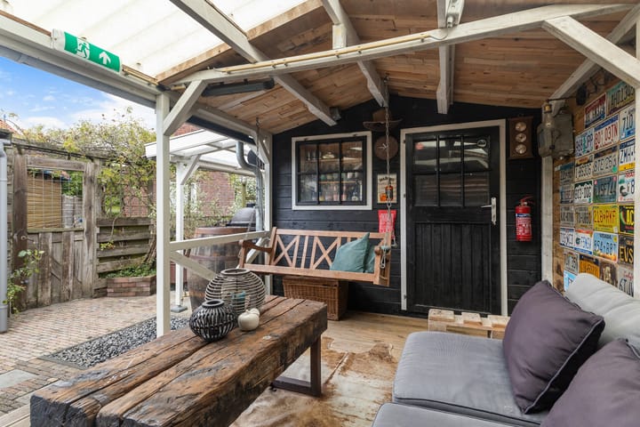 Foto 40 van Poaitrije 12