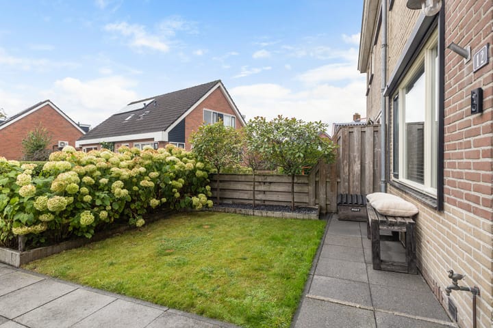 Foto 43 van Poaitrije 12