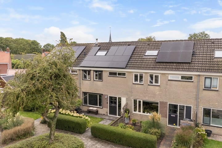 Foto 46 van Poaitrije 12