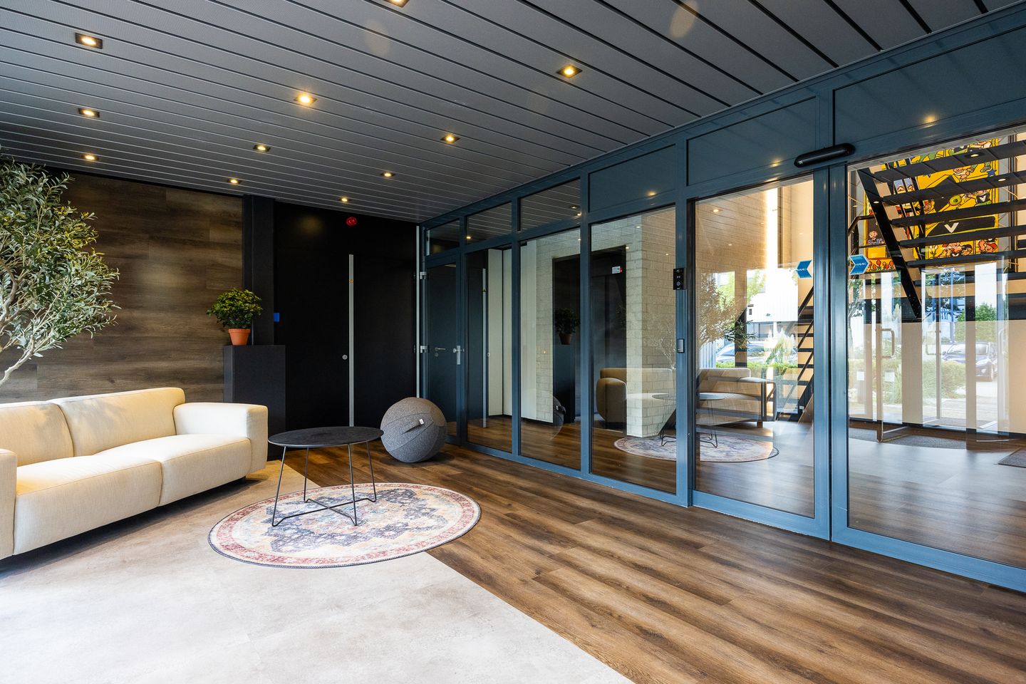 View photo 5 of Vennestraat 11-B