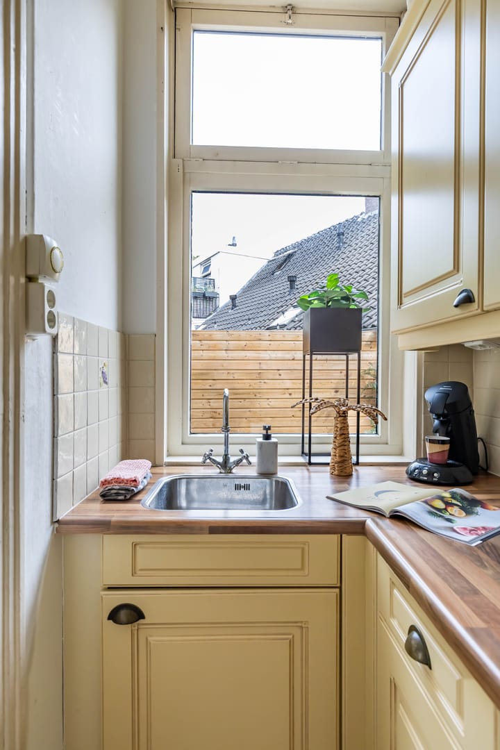 Photo 12 of Kleine Sophiastraat 2