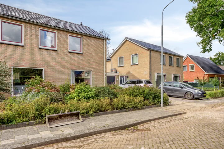 Foto 7 van Schutsweg 4