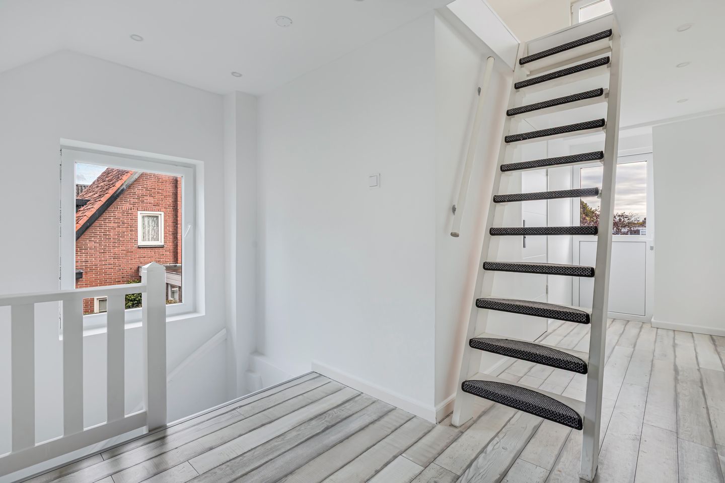 Foto 40 van P W Janssenweg 60