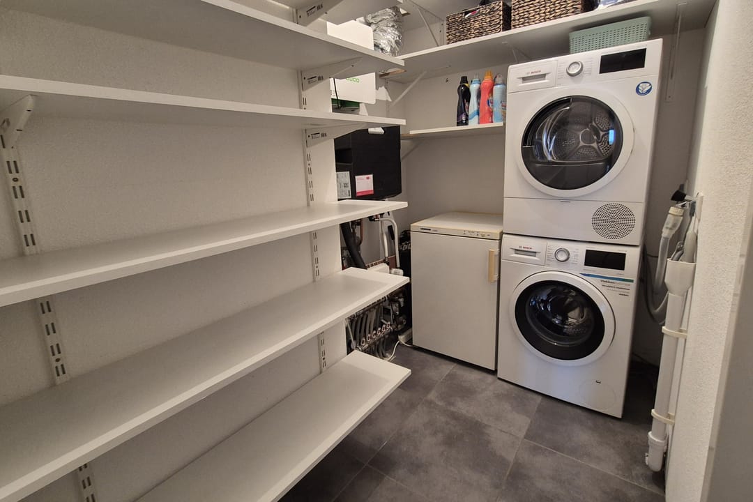 Photo 26 of Hofplein 76