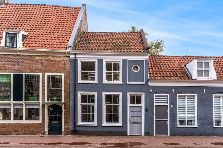 Pakhuisstraat 8