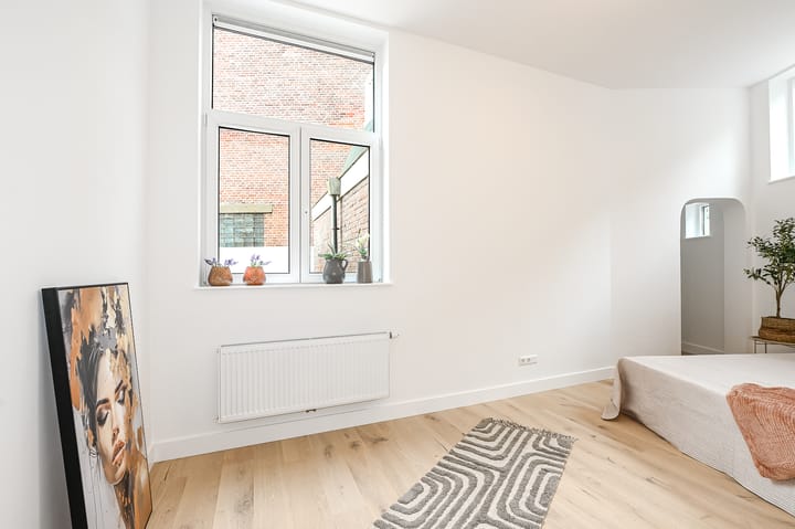 Photo 17 of Van Beverningkstraat 99-D