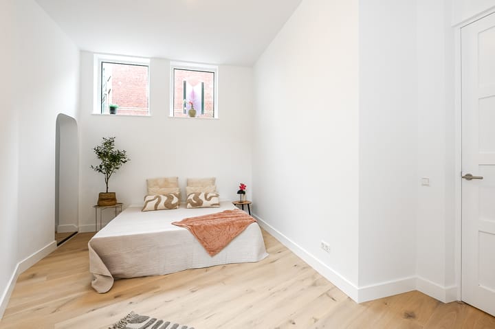 Photo 19 of Van Beverningkstraat 99-D