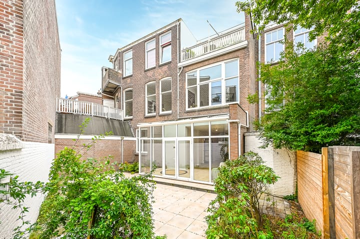 Photo 31 of Van Beverningkstraat 99-D