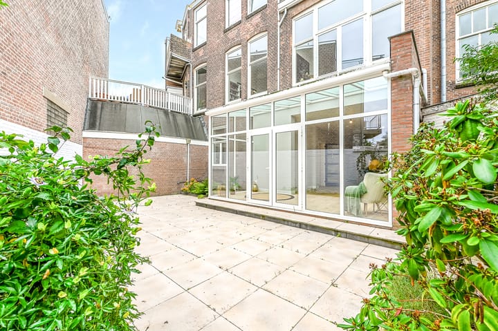 Photo 34 of Van Beverningkstraat 99-D