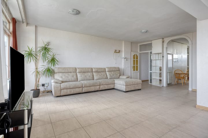 Foto 10 van Menno ter Braaklaan 165