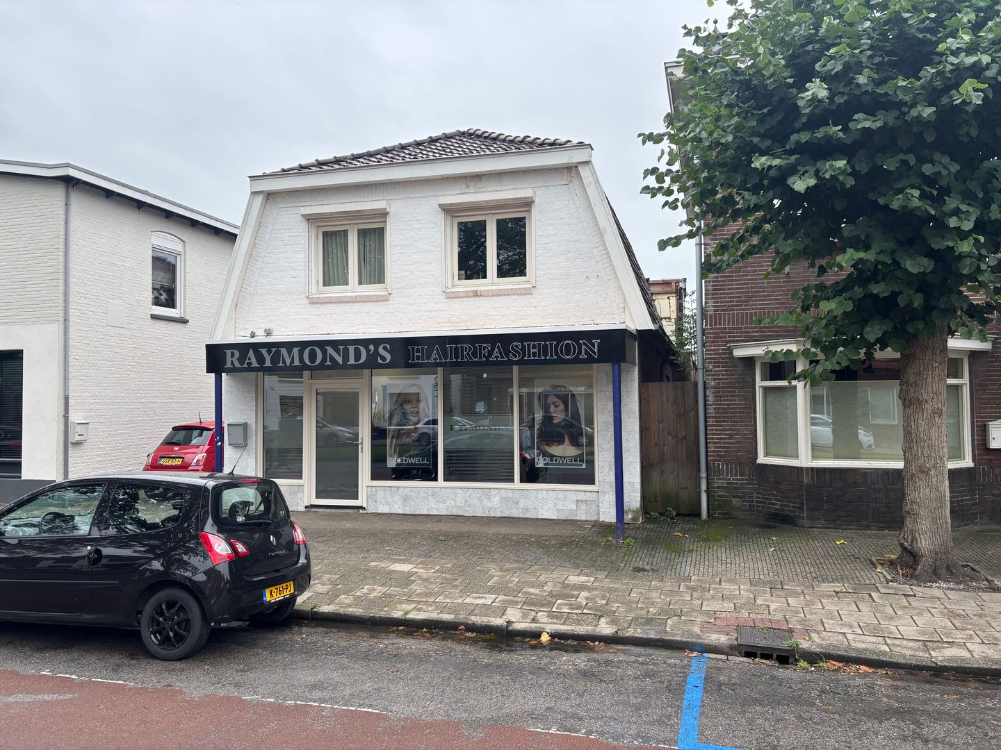 View photo 2 of Gronausestraat 106