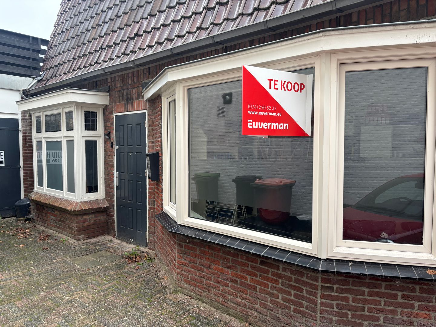 View photo 5 of Gronausestraat 106