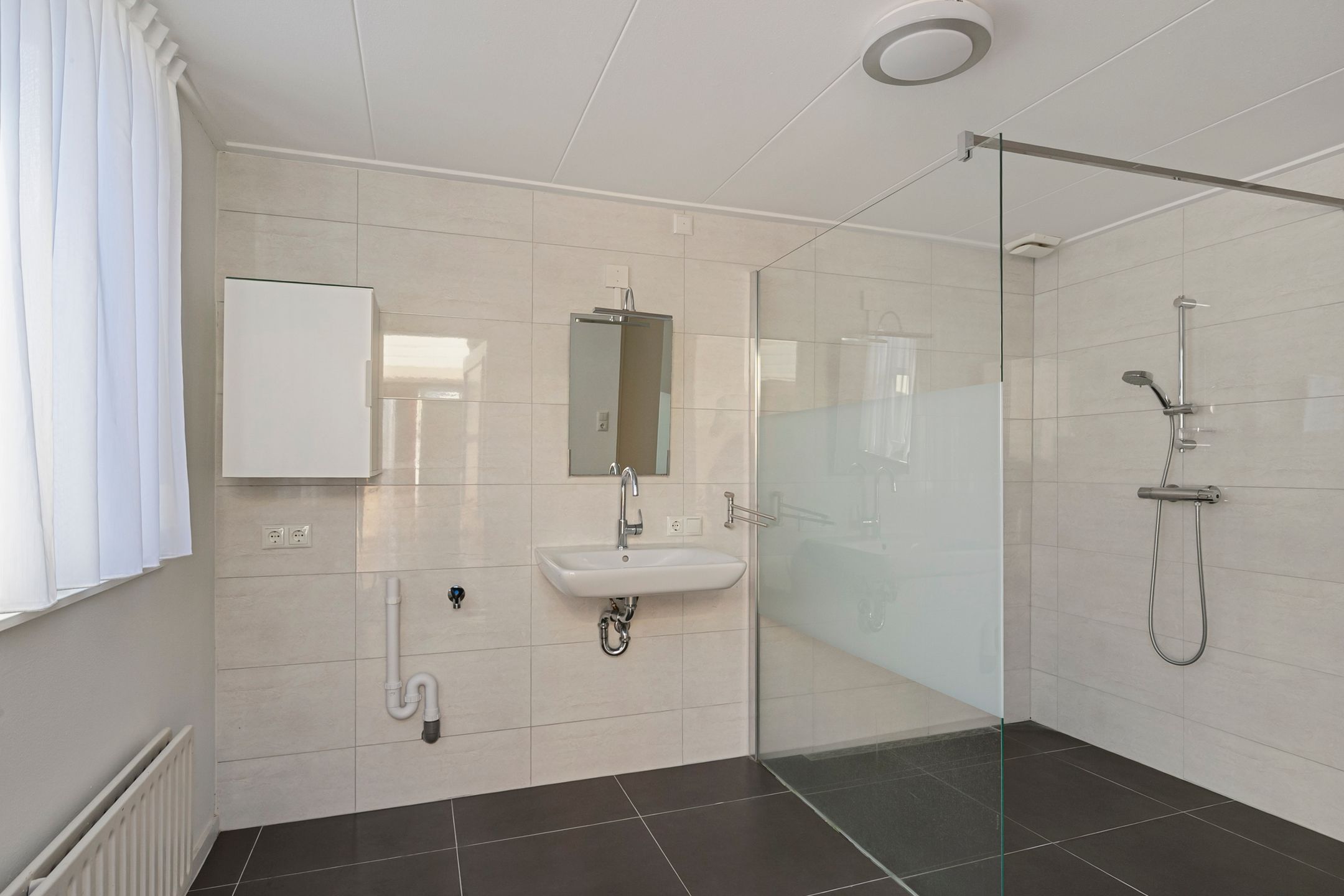 Photo 3 of Van Woerkomstraat 12