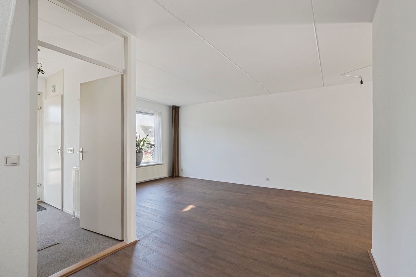 Photo 5 of Van Woerkomstraat 12