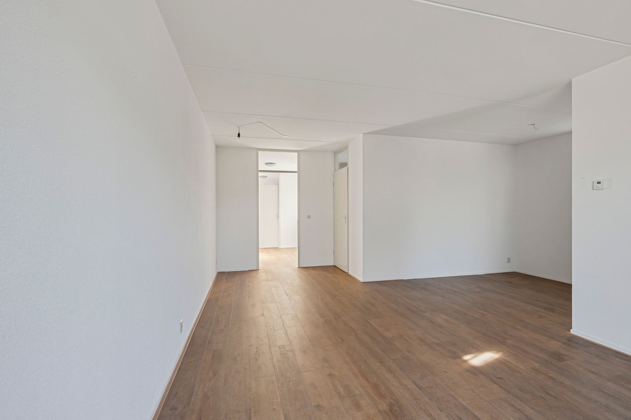 Photo 6 of Van Woerkomstraat 12