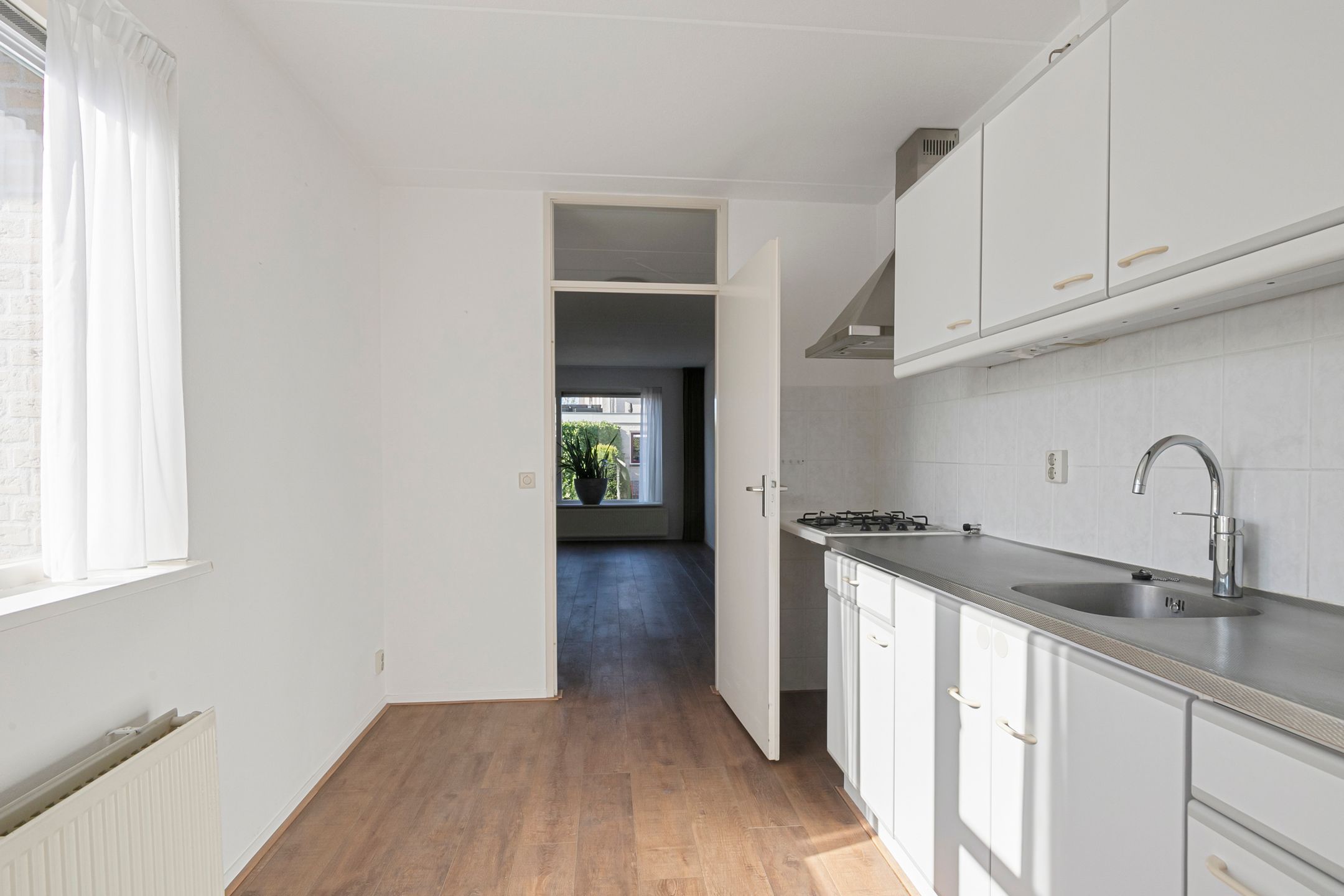 Photo 9 of Van Woerkomstraat 12