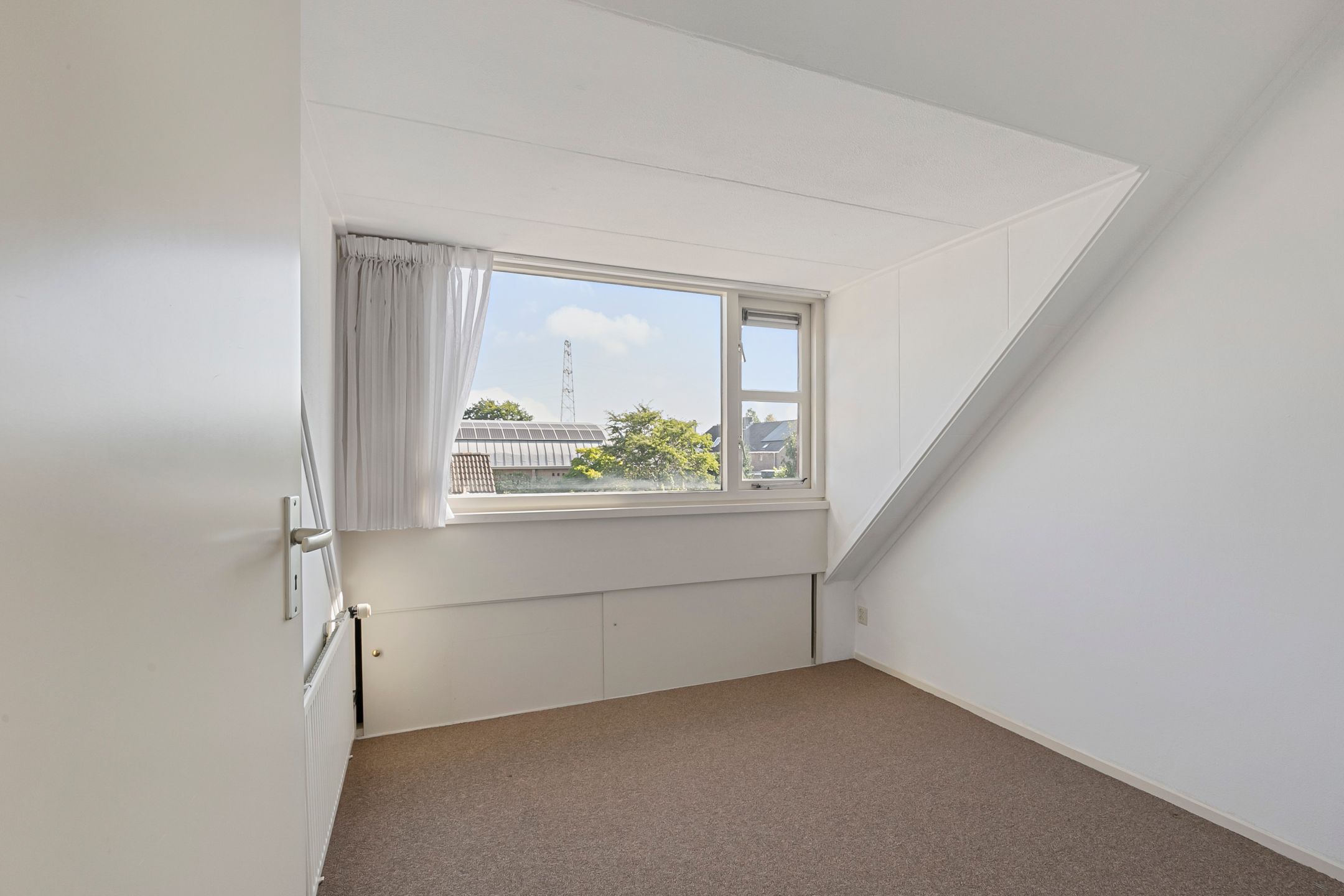 Photo 18 of Van Woerkomstraat 12