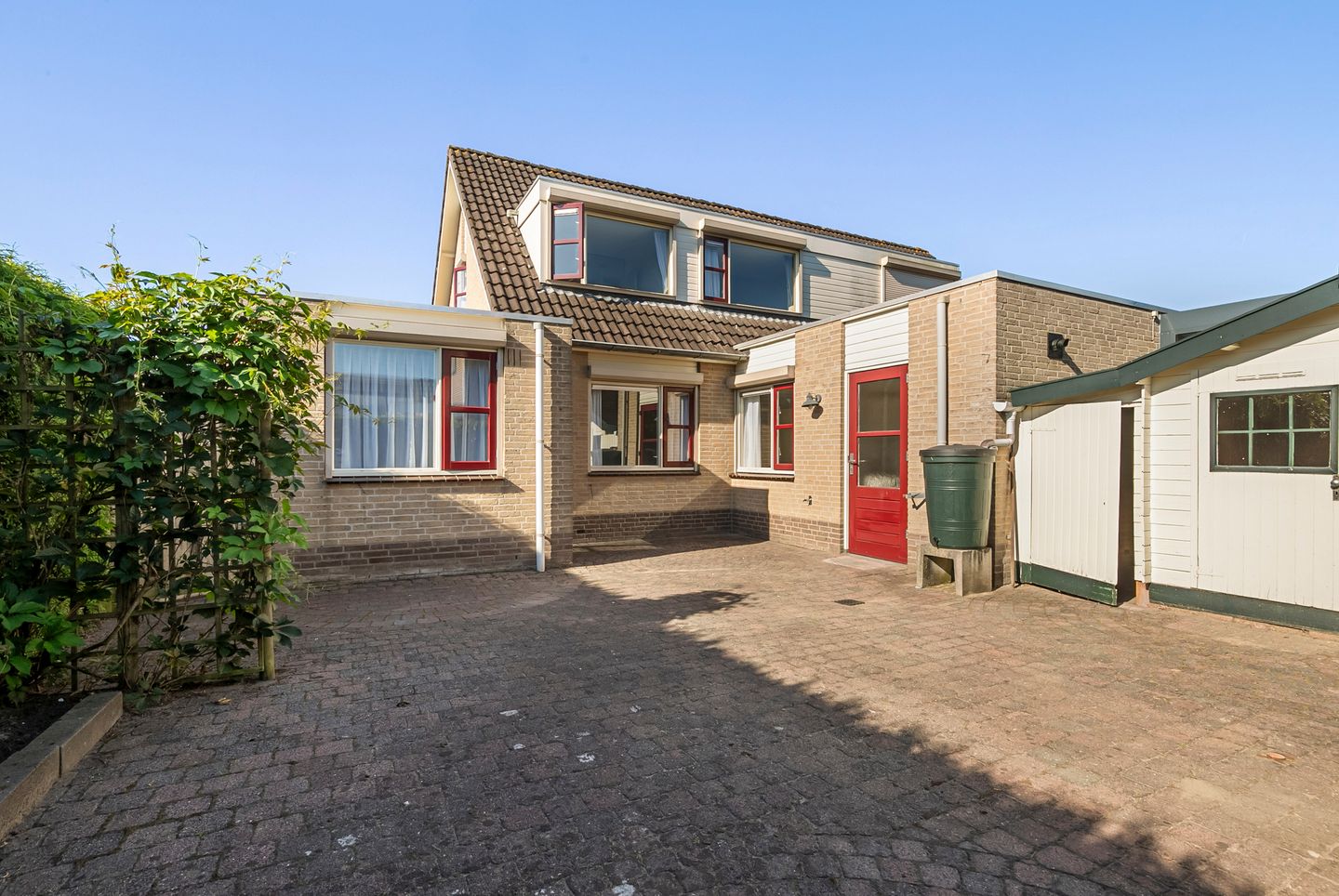 Photo 25 of Van Woerkomstraat 12