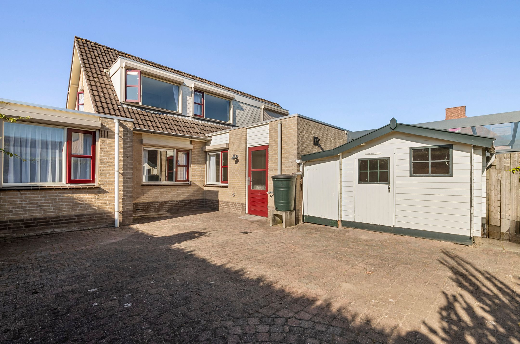 Photo 27 of Van Woerkomstraat 12